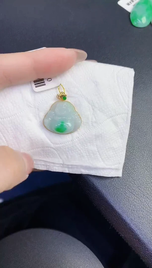 颈饰18K金镶嵌翡翠缅甸天然翡翠A货