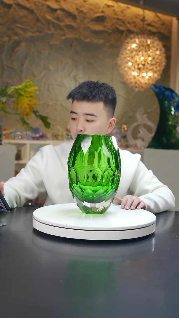 手工艺品琉璃祖母绿钻石切面花器