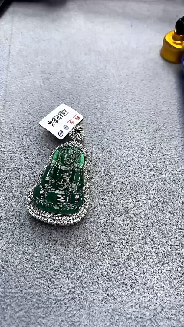 颈饰未镶嵌翡翠翡翠观音吊坠