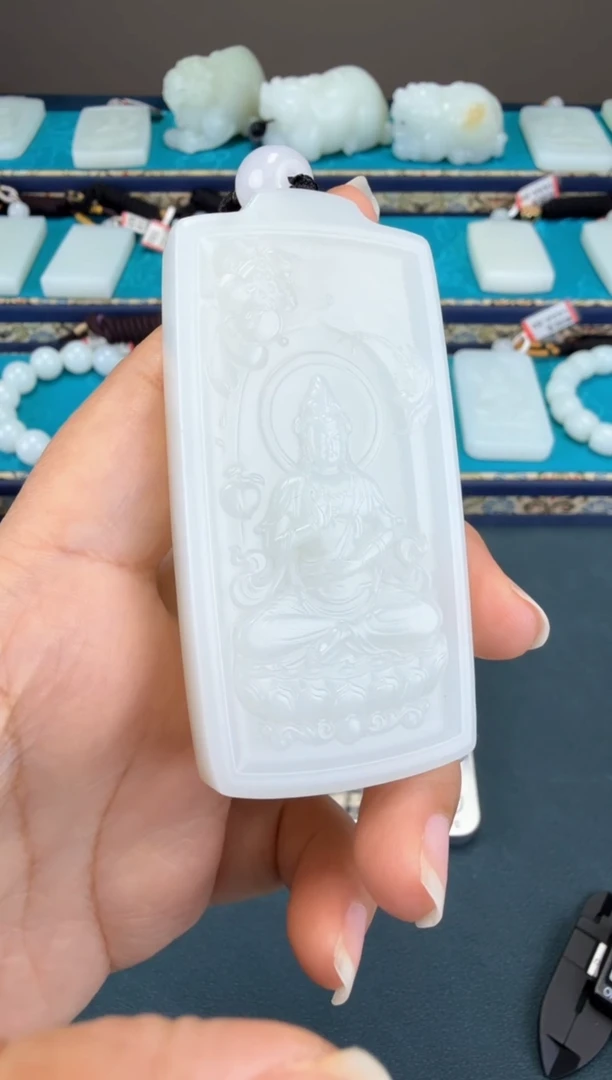 颈饰未镶嵌和田玉1