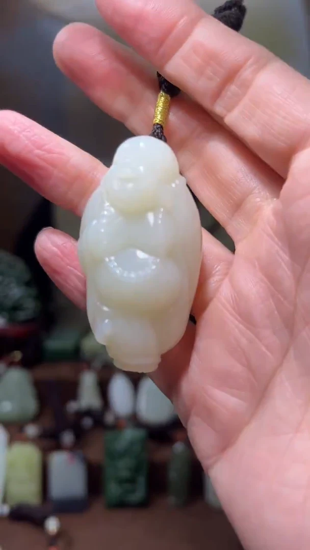 颈饰未镶嵌和田玉·