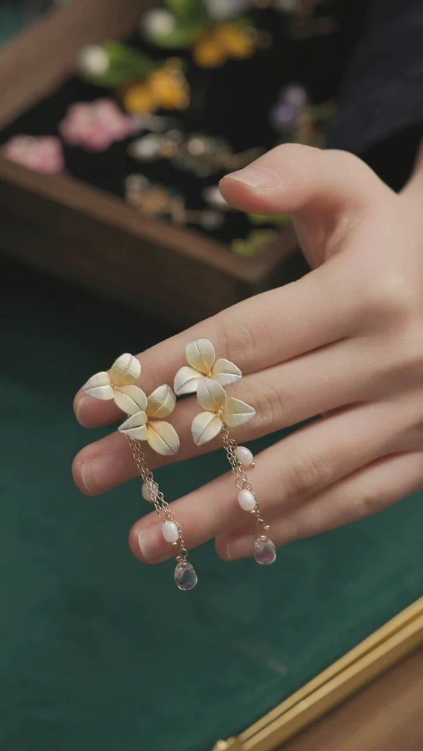 刺绣 【福利】湘传礼 桑蚕丝 非遗绒花耳饰