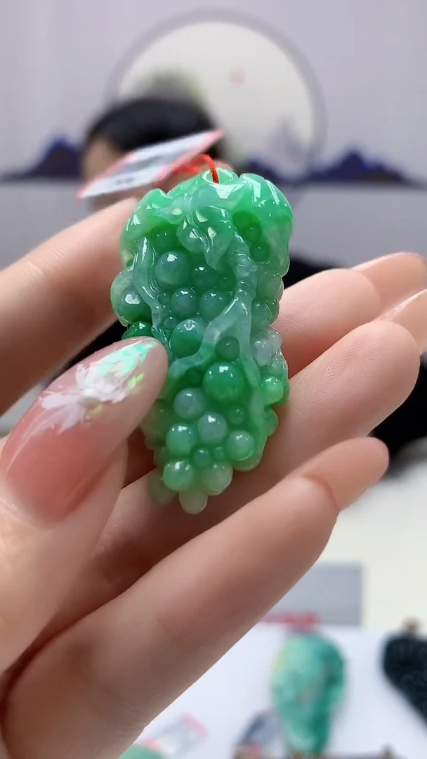 【闪购商品】定制翡翠未镶嵌4852DD-毛货挂件66
