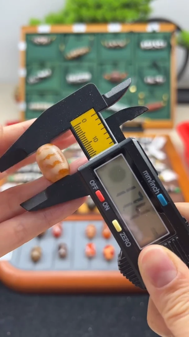 玛瑙/玉髓（覆膜）颈饰未镶嵌85（微瑕）