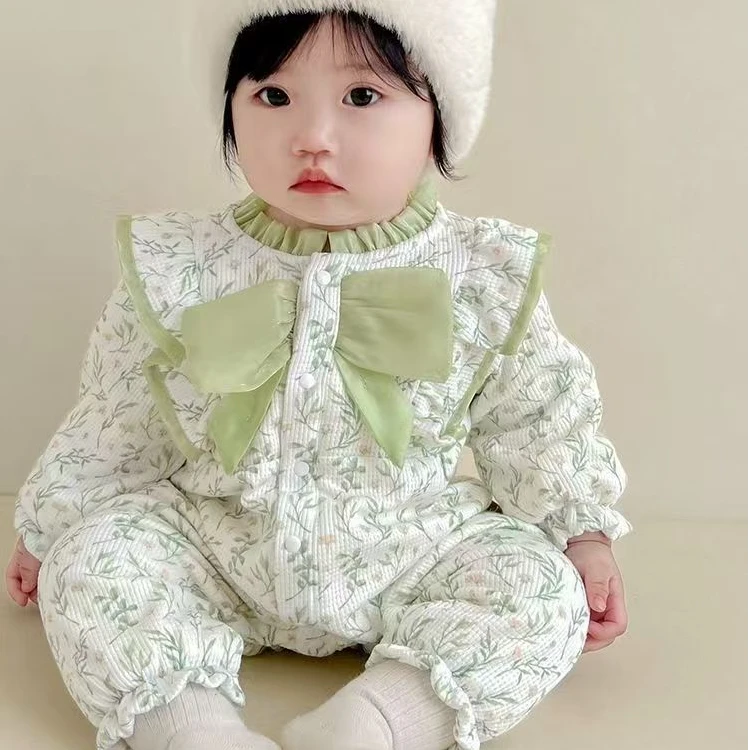 婴儿衣服春秋款小碎花洋气宝宝韩版小清新柳叶压花蝴蝶结连体哈衣
