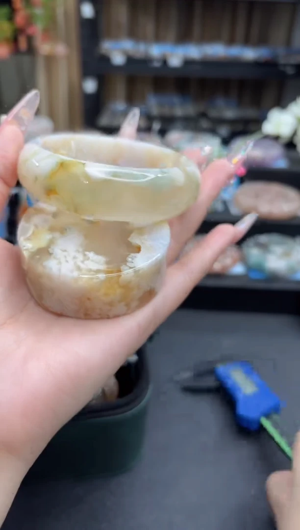 未镶嵌手镯石英质玉48(64圈赠送镯心)