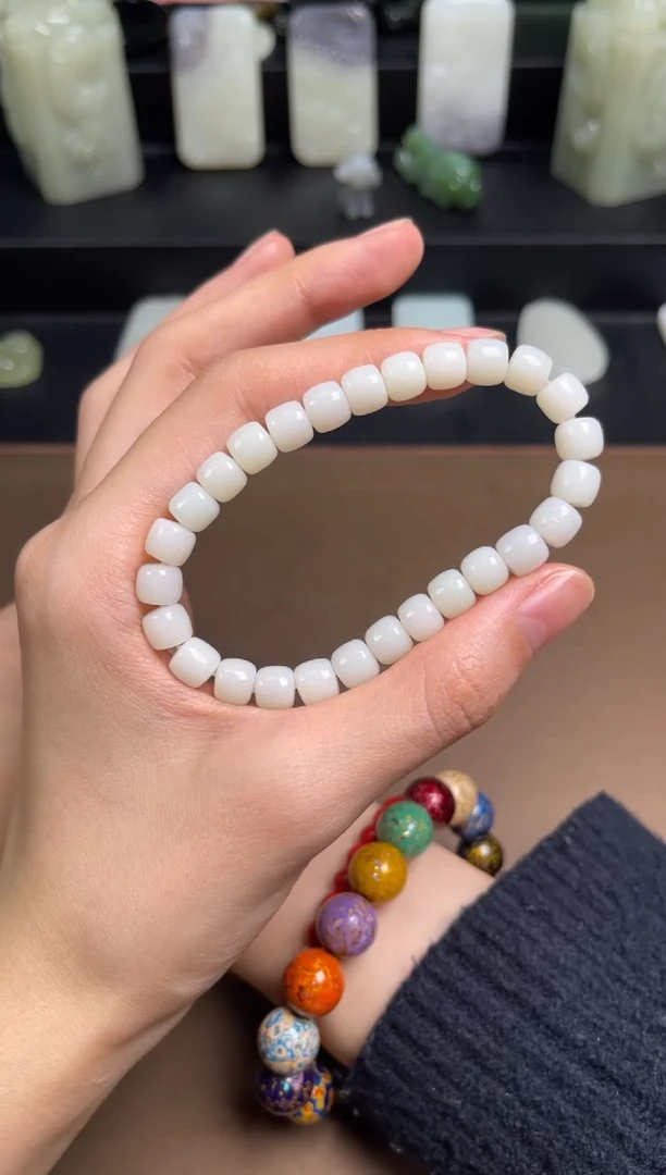 和田玉未镶嵌颈饰11