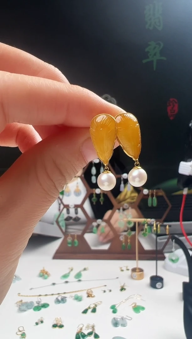 18K金镶嵌翡翠耳饰001