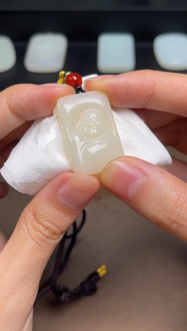 和田玉未镶嵌颈饰40