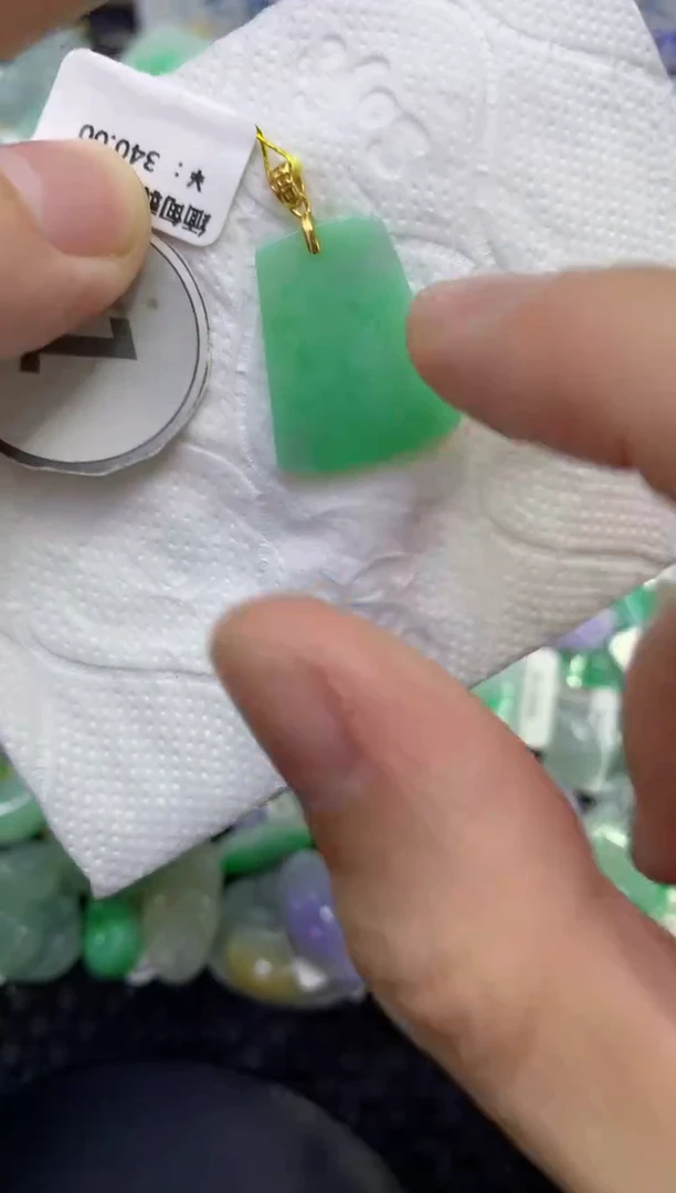 颈饰未镶嵌翡翠天然缅甸A货翡翠