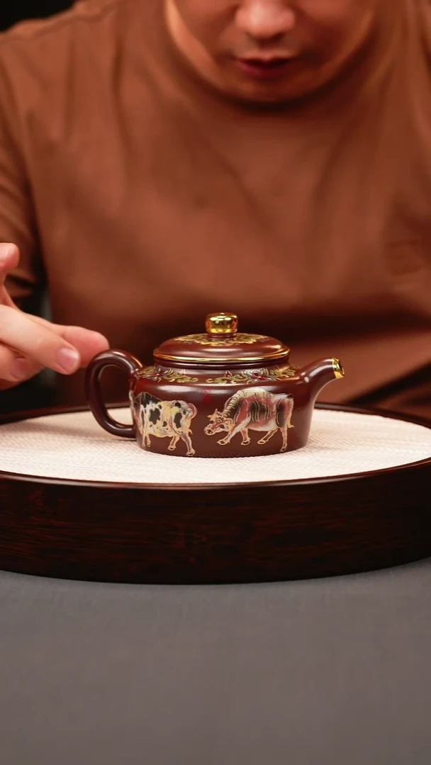 茶壶紫砂石红珐琅彩五牛德钟