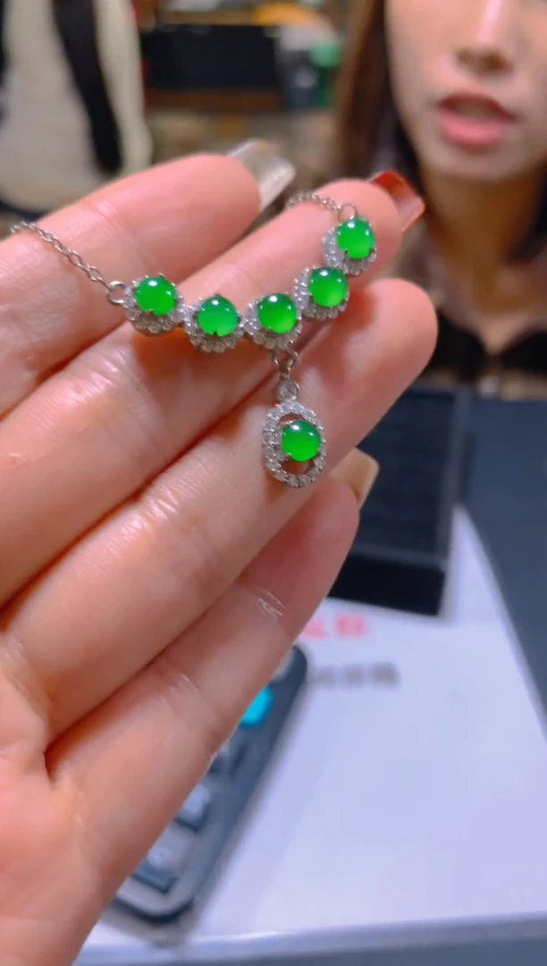 颈饰未镶嵌翡翠多样性发一