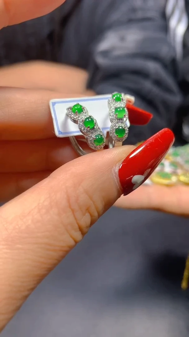 【闪购商品】翡翠耳饰未镶嵌0095512794多样性发一