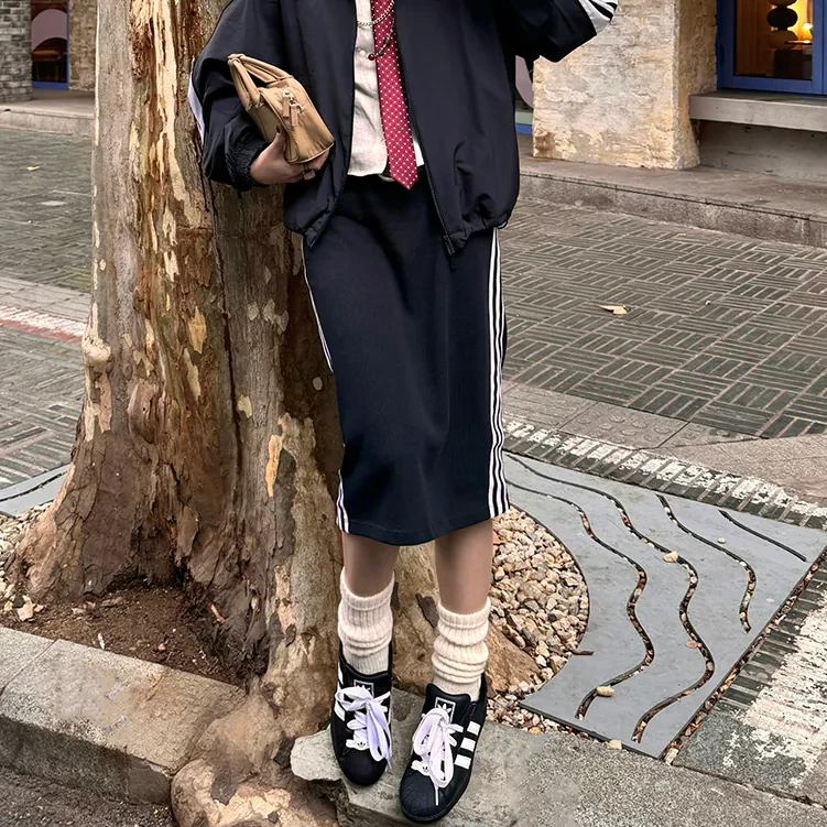 adidas/阿迪达斯 三叶草复古时尚穿搭针织运动修身半身裙IY7279