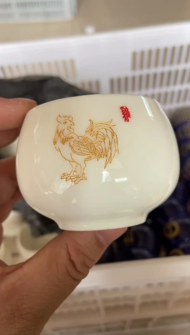无运费险有瑕疵的摄影的产品有使用过的痕迹有点脏介意勿拍