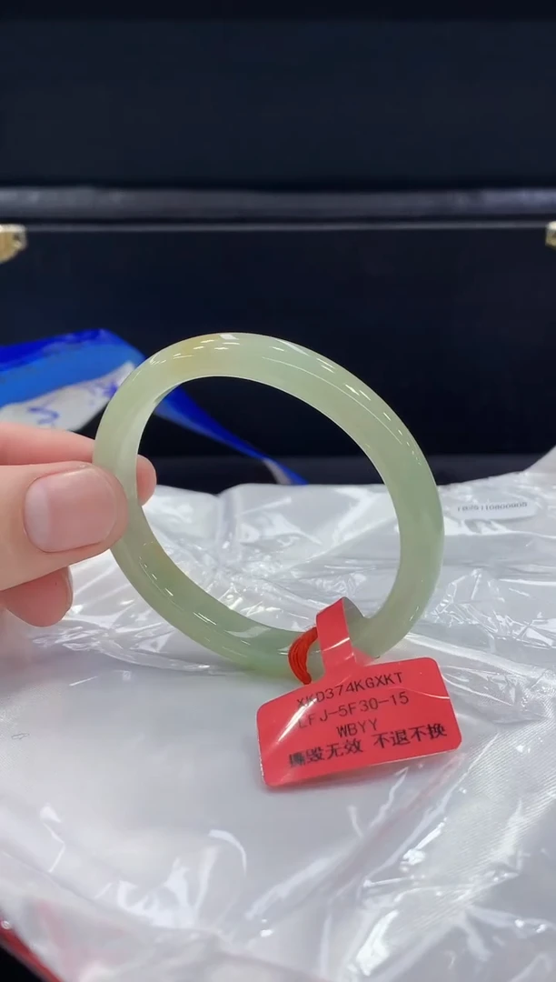 未镶嵌手镯翡翠翡翠手镯