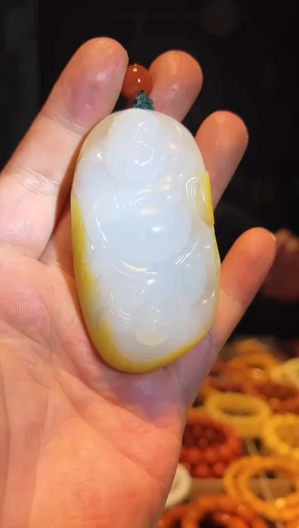 未镶嵌手串和田玉吊坠