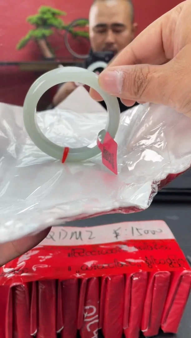 未镶嵌手镯翡翠翡翠手镯4
