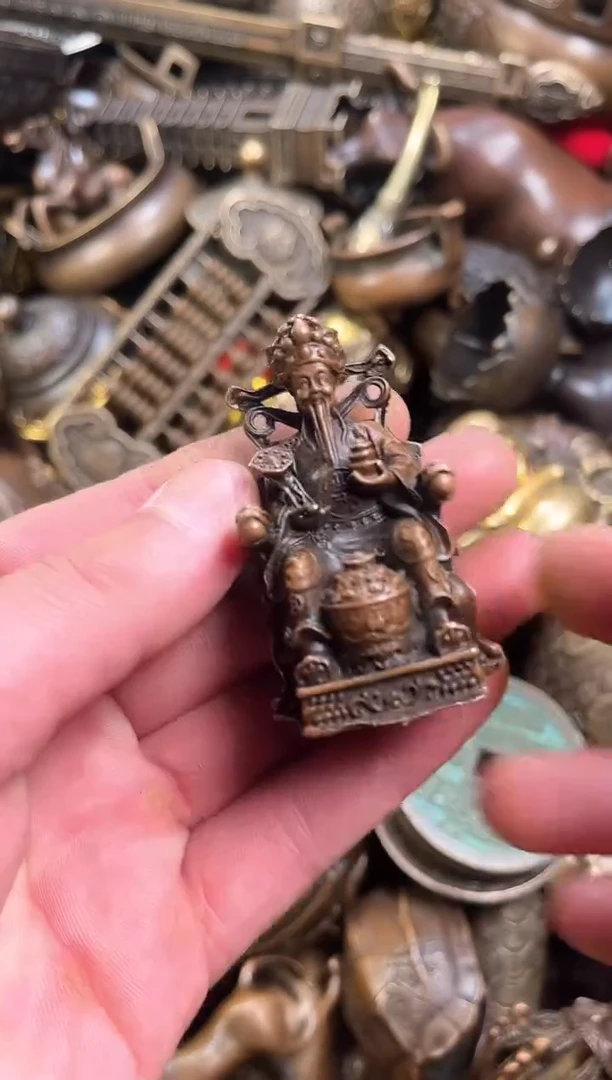 精美铜器点击下单