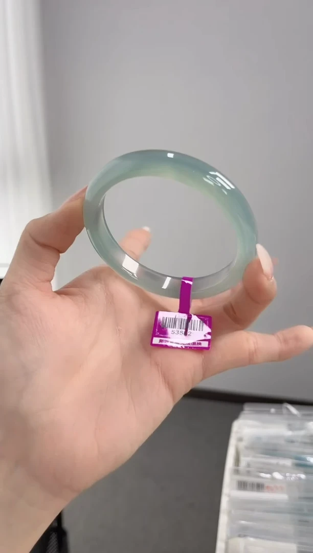 【闪购商品】玛瑙/玉髓手镯未镶嵌59-60圈