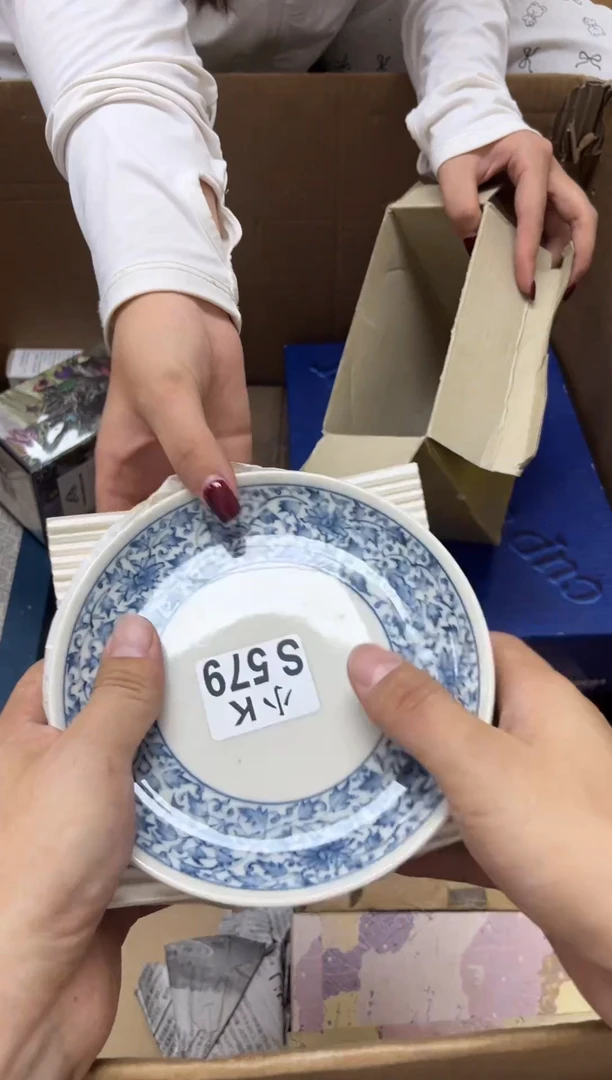 瓷片哇*几579 哇呀几 哇呀几 哇呀几