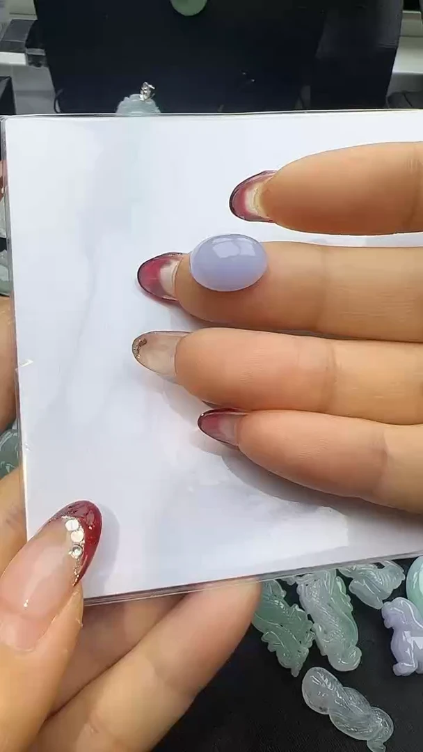 【闪购商品】翡翠颈饰未镶嵌蛋面