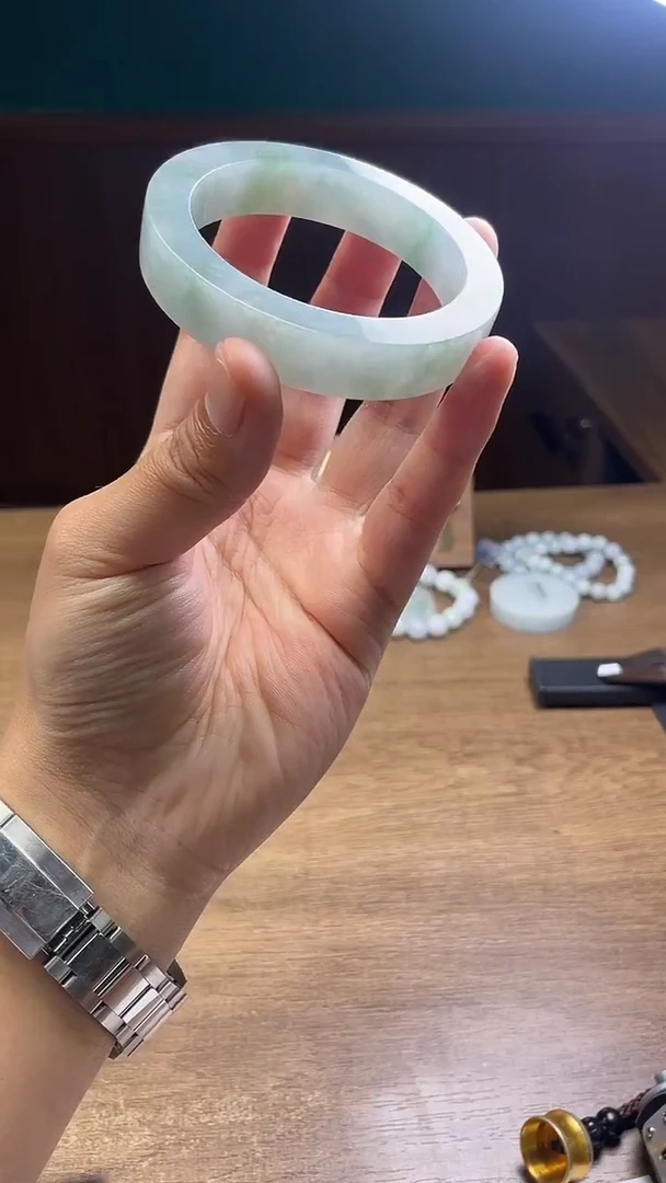 未镶嵌手镯定制翡翠定制