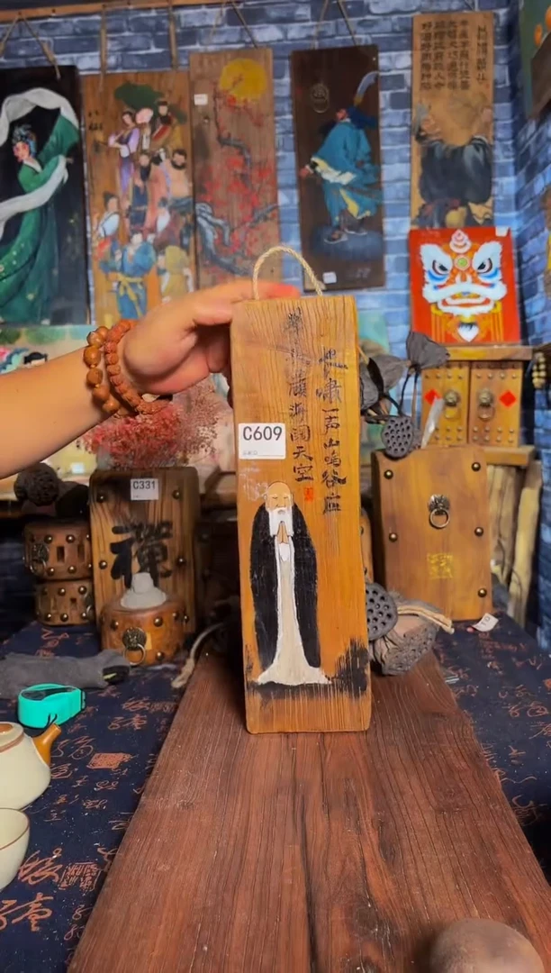 风化老门板丙烯画