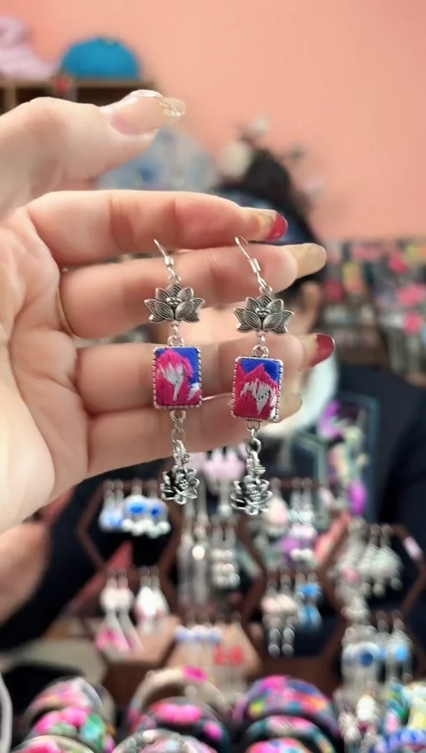 艺枝独绣手工饰品172