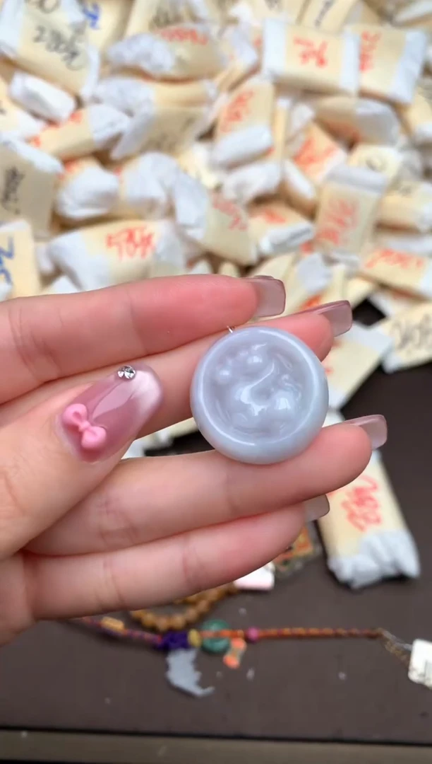 【闪购商品】翡翠挂件未镶嵌  —