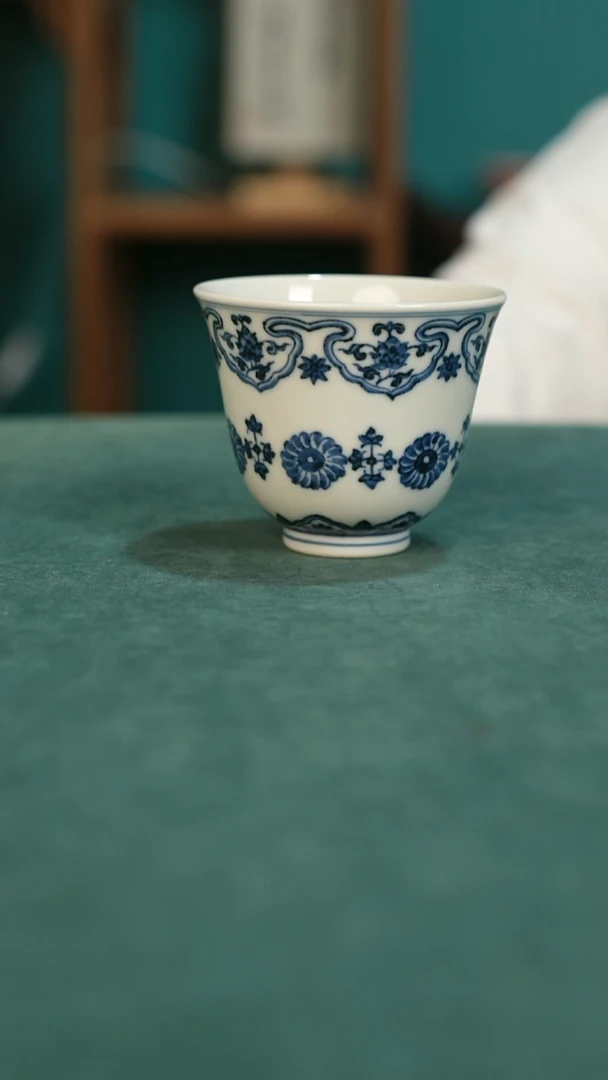 j景德镇全手工仿明青花瓷器云间纹单杯