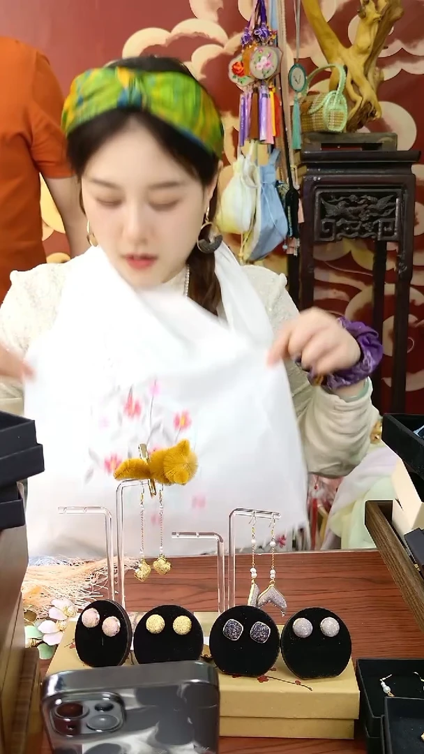 纯铜合金琉璃刺绣围巾好看