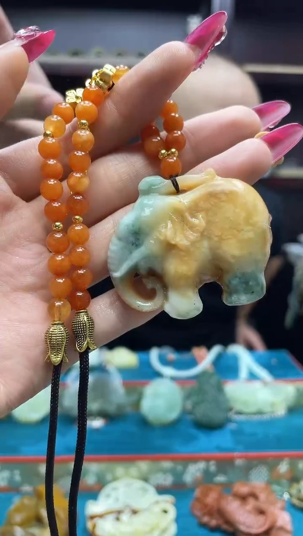 未镶嵌岫玉吊坠·