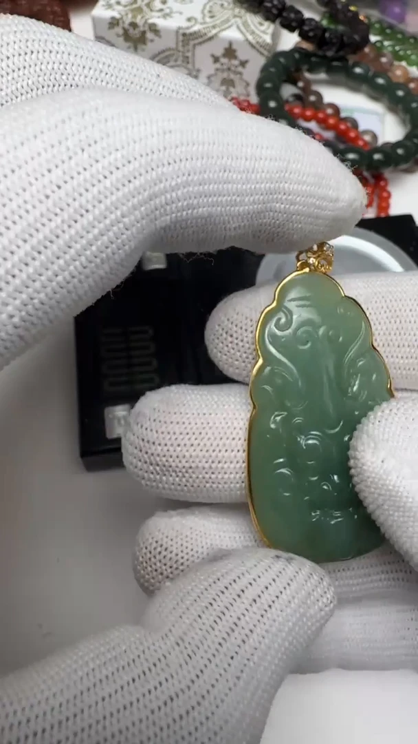 颈饰18K金镶嵌和田玉文玩文玩