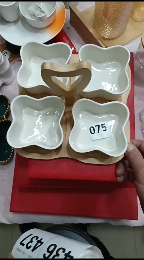 瓷可***姐075四格+木托