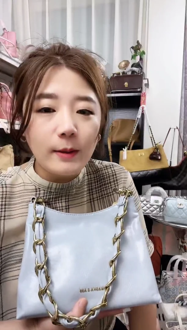 小牛剖层皮革福利款女士单肩斜跨包包