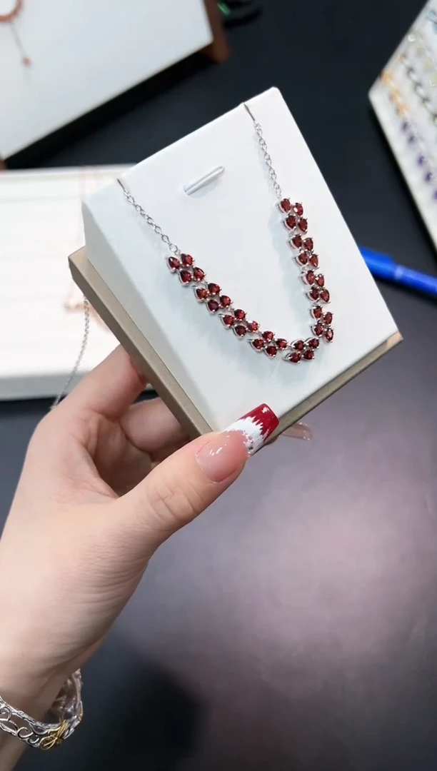 【闪购商品】石榴石套链银S925镶嵌86j多样性发其一/1套