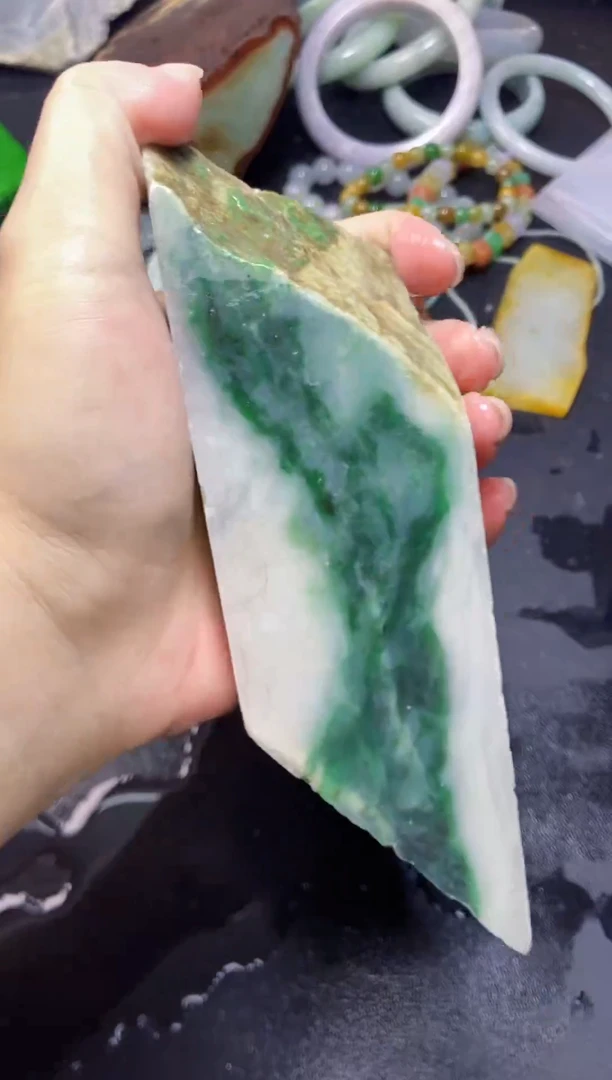 【闪购商品】翡翠颈饰未镶嵌370天然翡翠