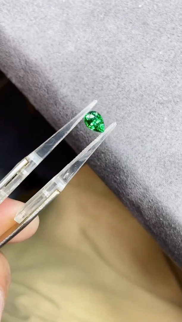 未镶嵌裸石石榴石（沙弗莱）1.03ct