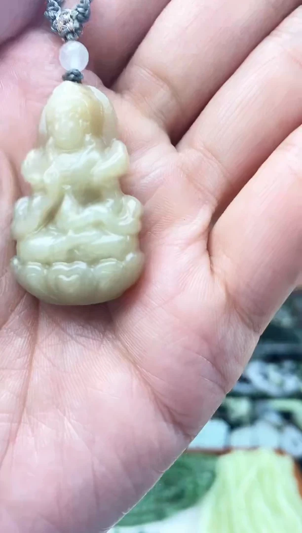 和田玉未镶嵌颈饰1