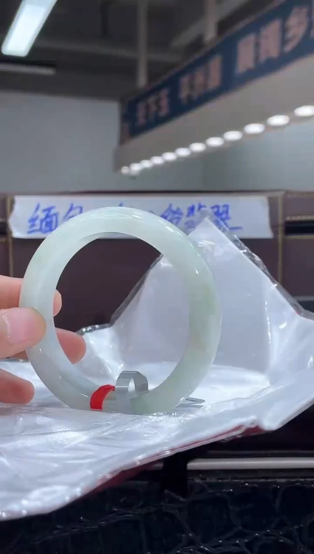未镶嵌手镯翡翠6