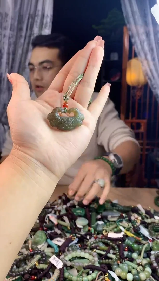 【闪购商品】和田玉挂件未镶嵌多样性发货拍一发一