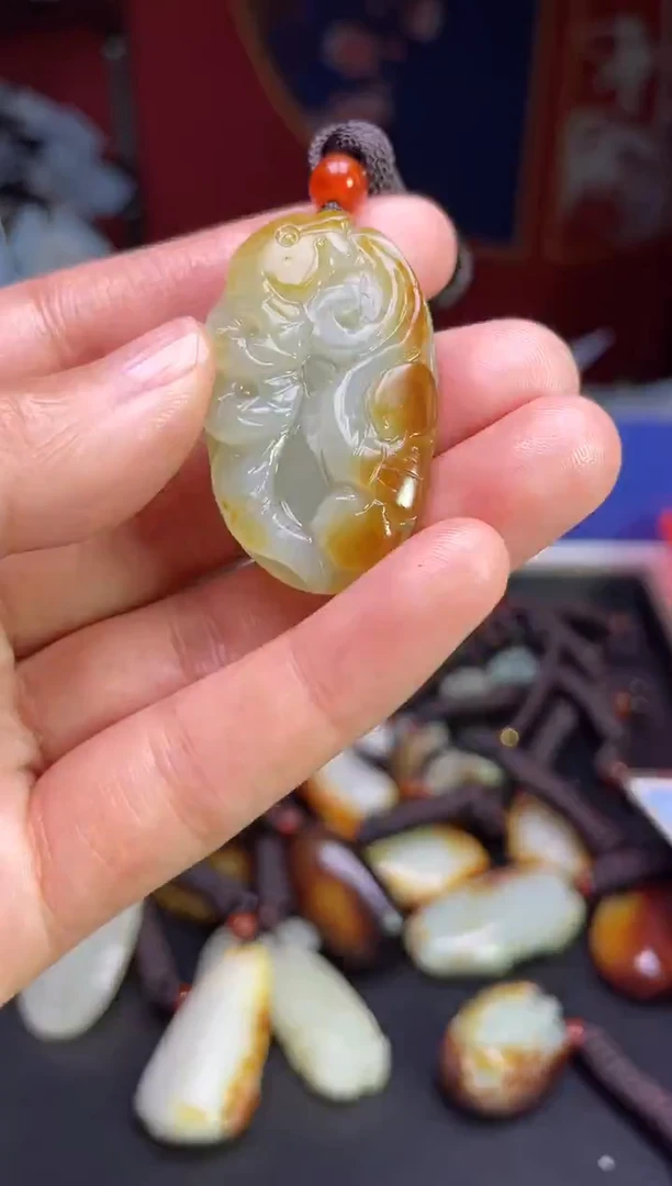 颈饰未镶嵌和田玉123