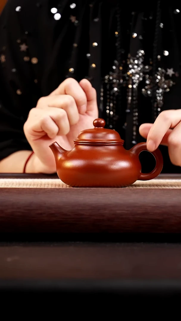茶壶紫砂朱泥大红袍容天