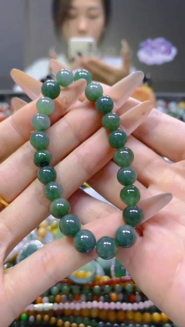 翡翠未镶嵌颈饰8MM/D/翡翠A货，一件也是批发价