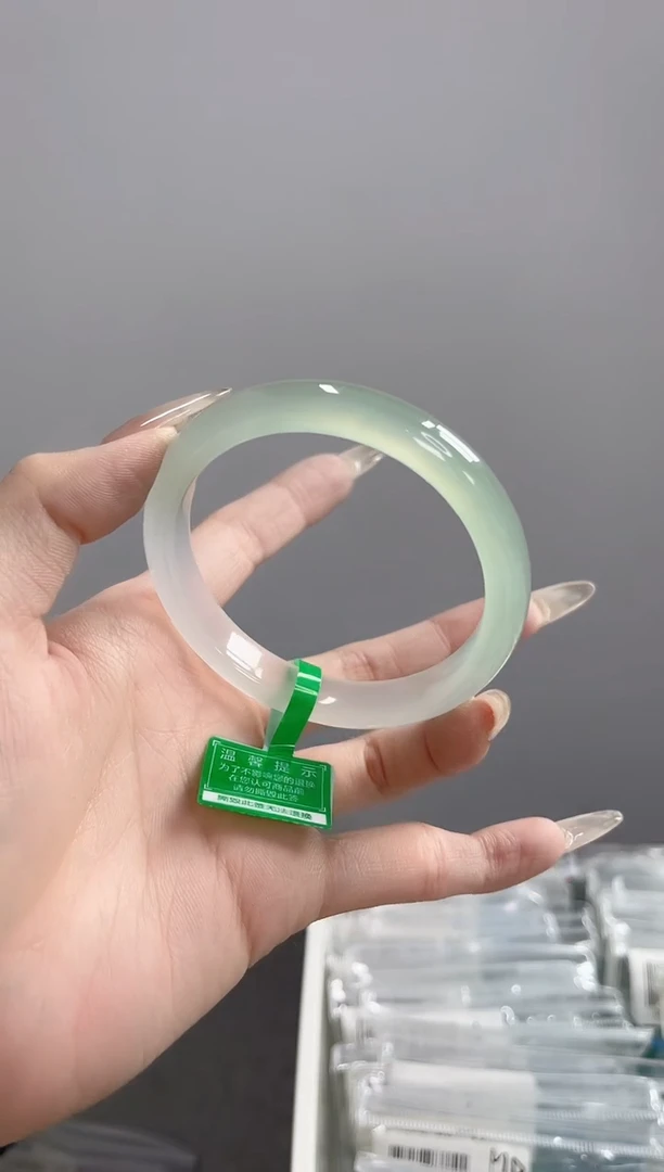 玛瑙/玉髓手镯未镶嵌59圈