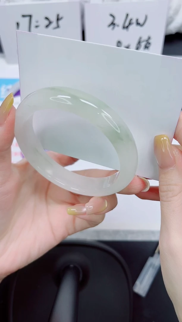 石英质玉手镯未镶嵌217