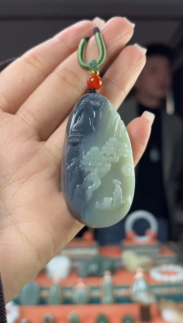 颈饰未镶嵌和田玉佩佩