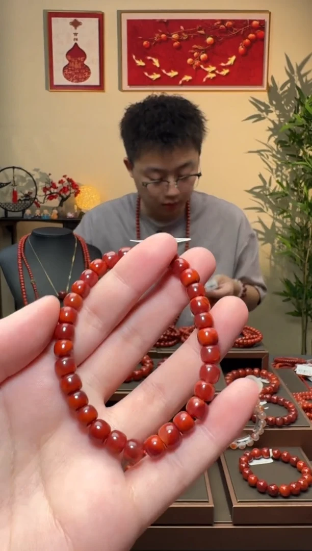 南红玛瑙手串未镶嵌一条6mm+ 多样性发货