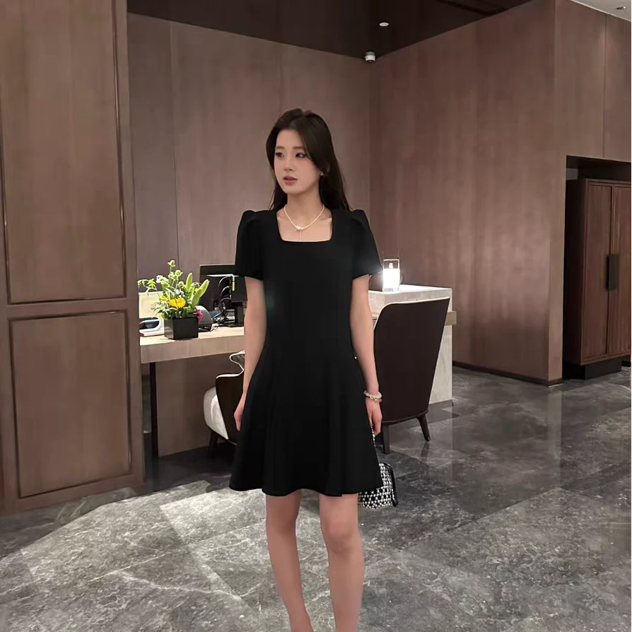 【姐妹款】2025新韩版U形领赫本风连衣裙收腰显瘦长裙XYX